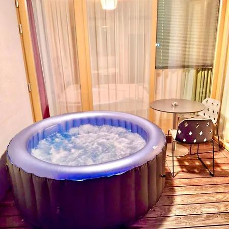 Whirlpool Amadeus For An Unforgettable Holiday *